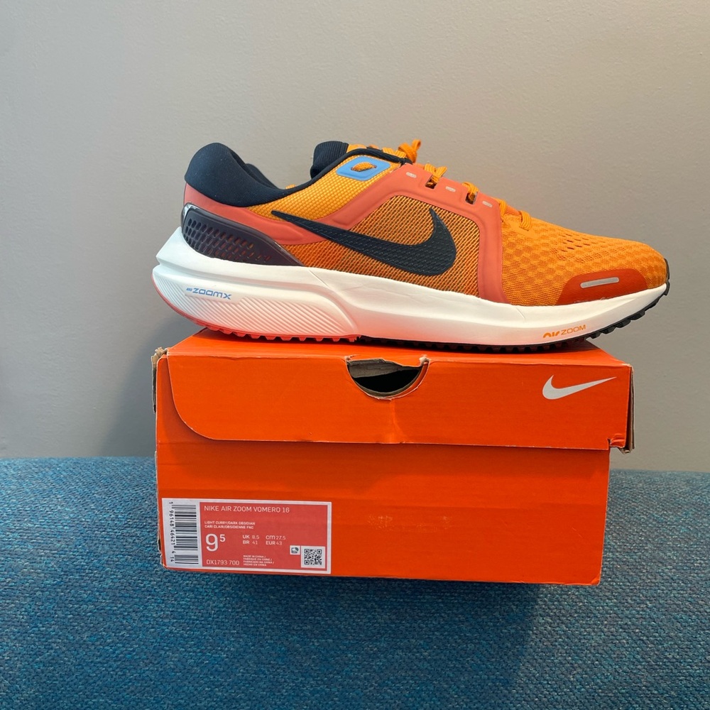Nike Air Zoom Vomero 16 in Light Curry and Dark Obsidian